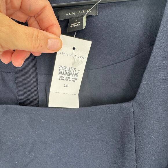 NWT Ann Taylor Navy Square Neck Sheath Dress Short Sleeves Stretch Size 14 - Picture 5 of 10